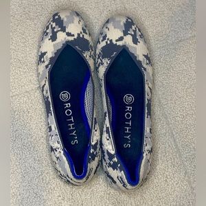 Rothy's Ash Grey Camo Flats Shoes Round Toe in Womens Size 8